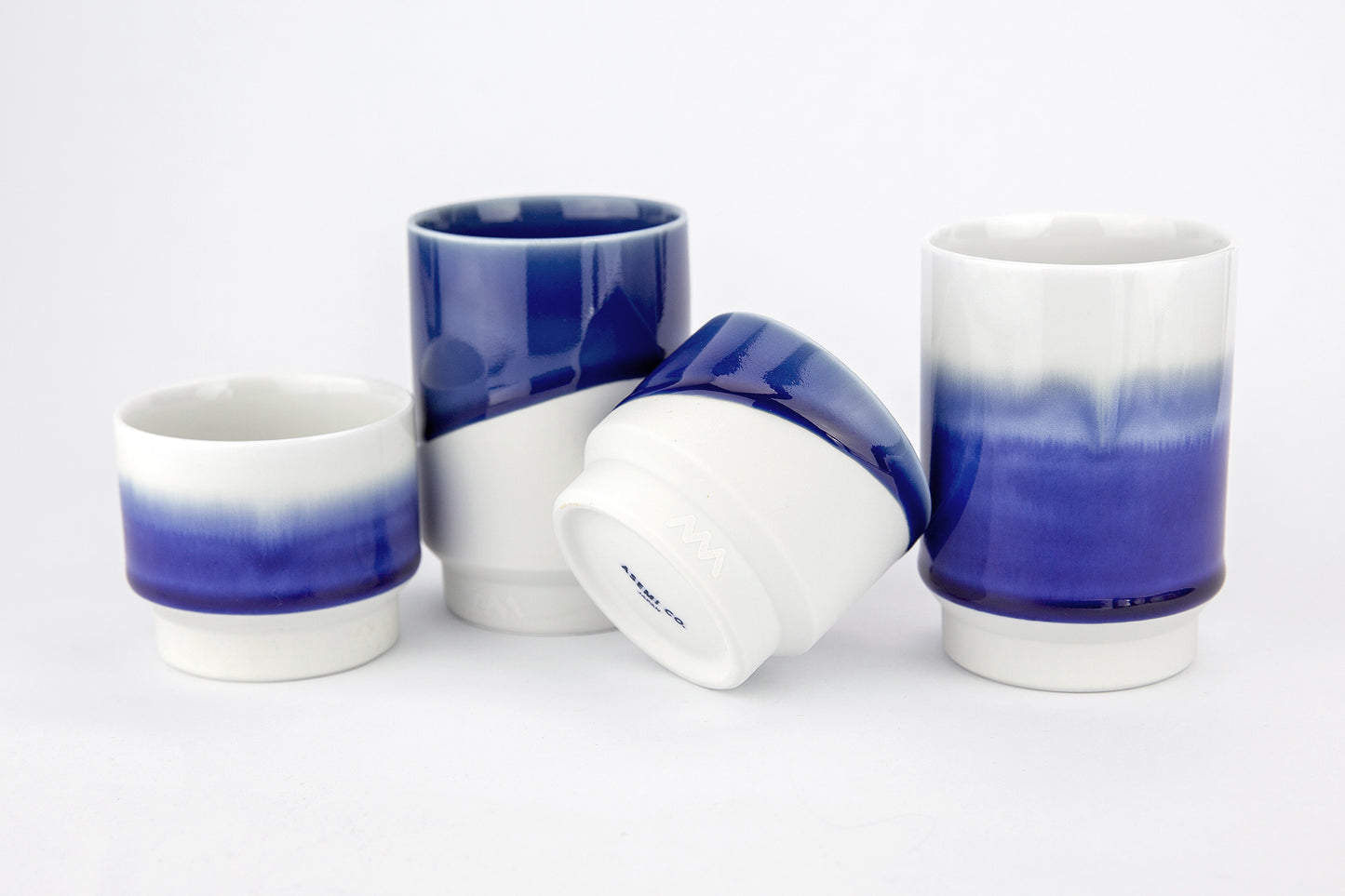 Asemi Hasami-Yaki Tasse Indigo Gradient Klein